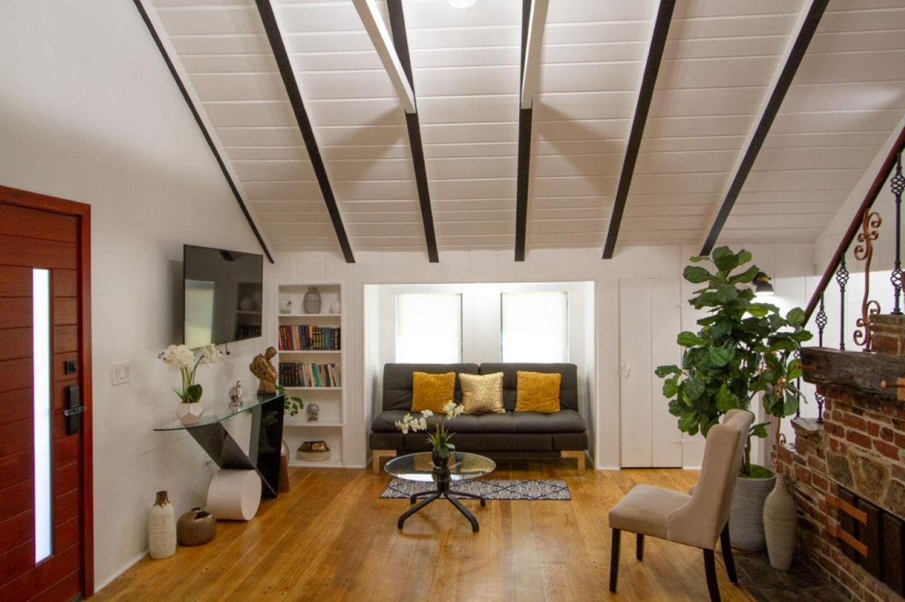Dreamy Farmhouse In Studio City Los Angeles Bagian luar foto