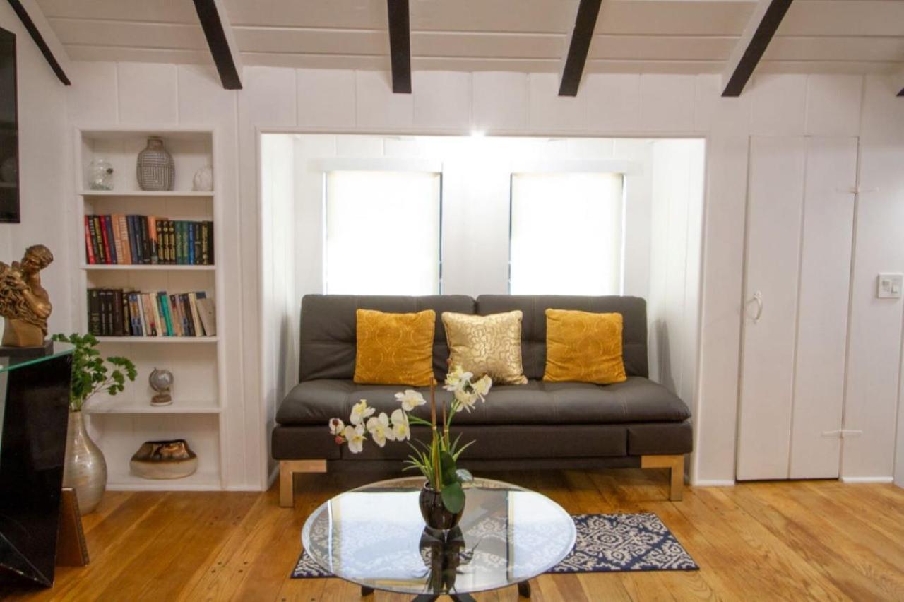 Dreamy Farmhouse In Studio City Los Angeles Bagian luar foto