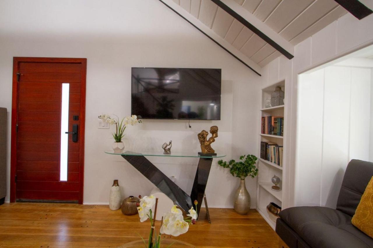 Dreamy Farmhouse In Studio City Los Angeles Bagian luar foto