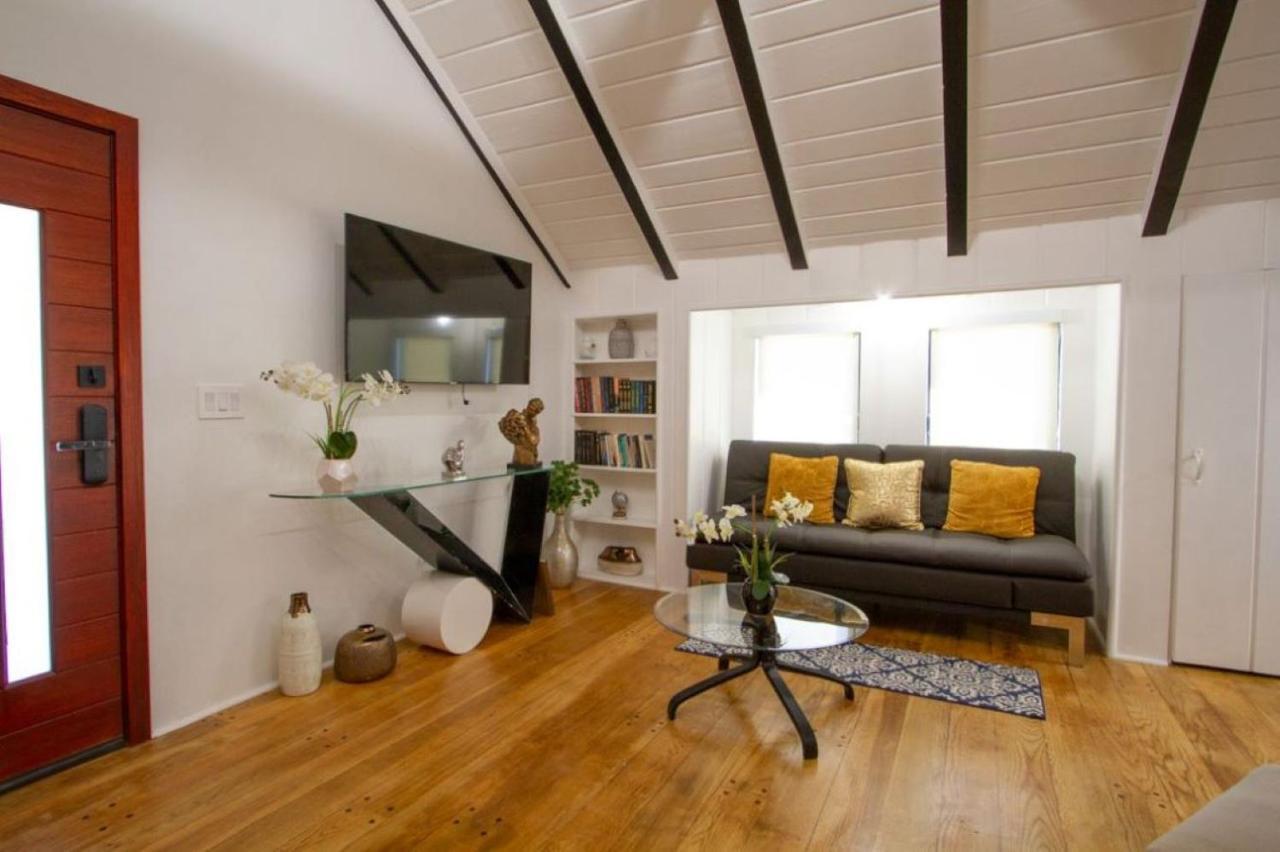 Dreamy Farmhouse In Studio City Los Angeles Bagian luar foto