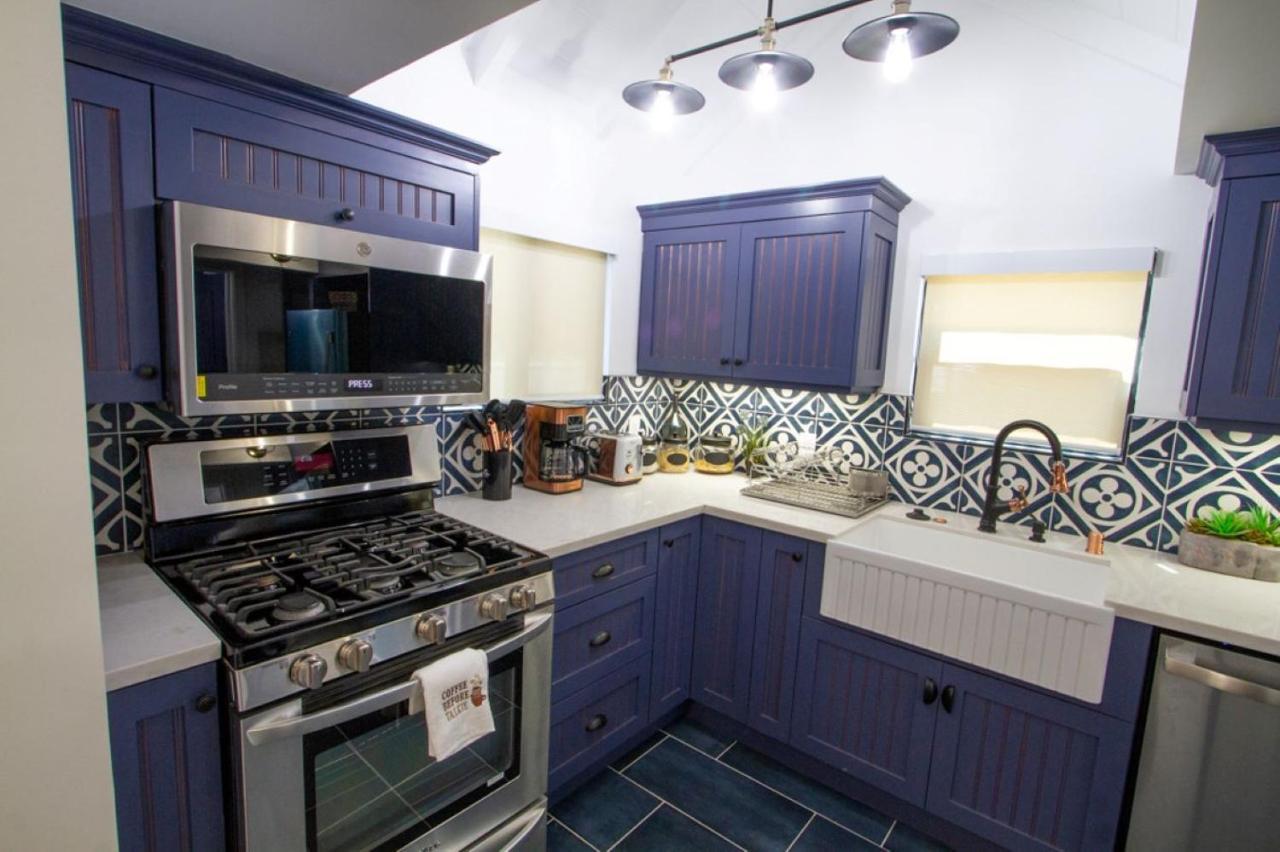 Dreamy Farmhouse In Studio City Los Angeles Bagian luar foto